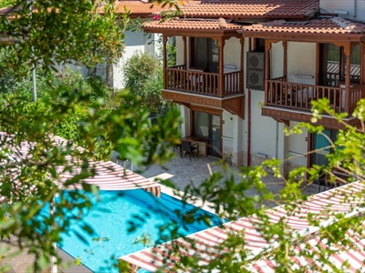 Standart Doğa Manzaralı Balkonlu