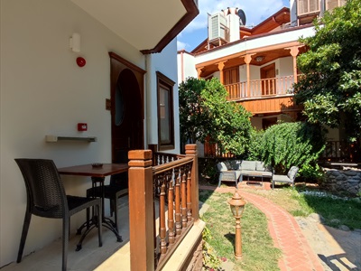 Standart Doğa Manzaralı Balkonlu